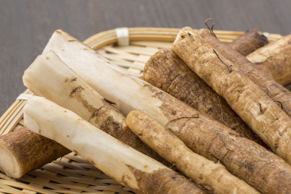 Diuretic burdock root removes toxins and extra pounds